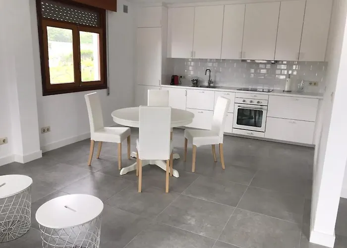 Apartamento Casa Vol - Piso 2 *